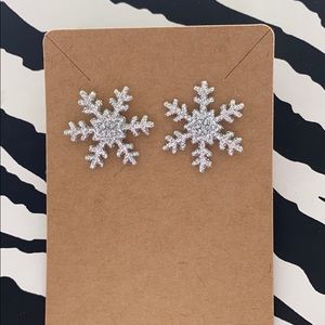 Silver Sparkly Snowflake ❄️ Earrings